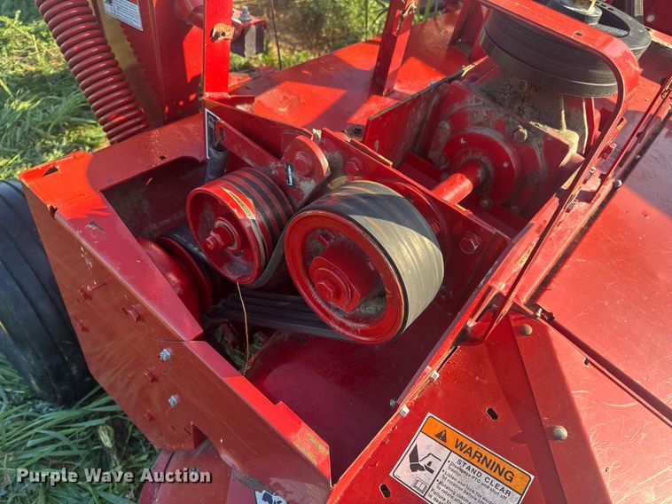 image for item EN4613 New Holland H7450/550 SWT swather / windrower