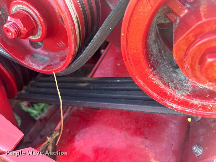 image for item EN4613 New Holland H7450/550 SWT swather / windrower