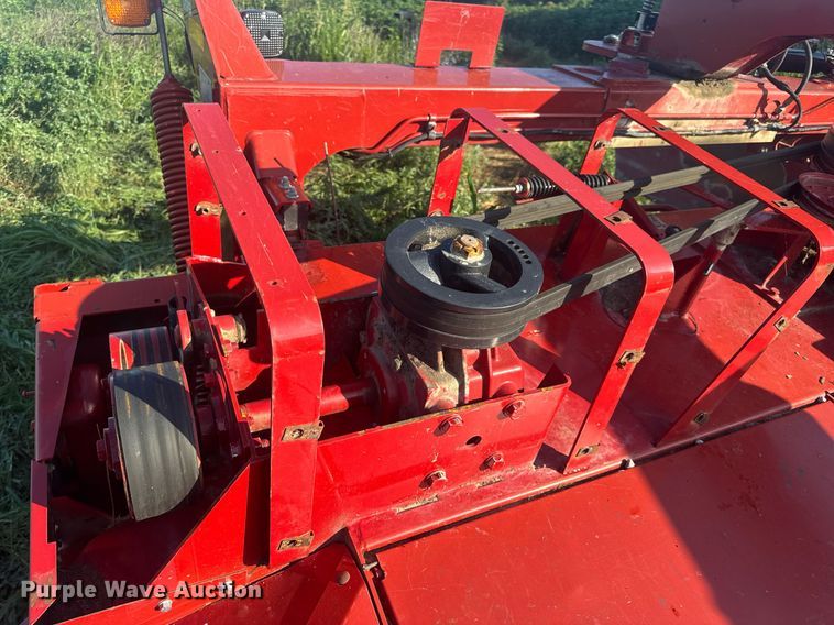 image for item EN4613 New Holland H7450/550 SWT swather / windrower