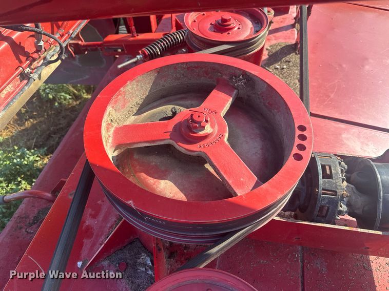 image for item EN4613 New Holland H7450/550 SWT swather / windrower