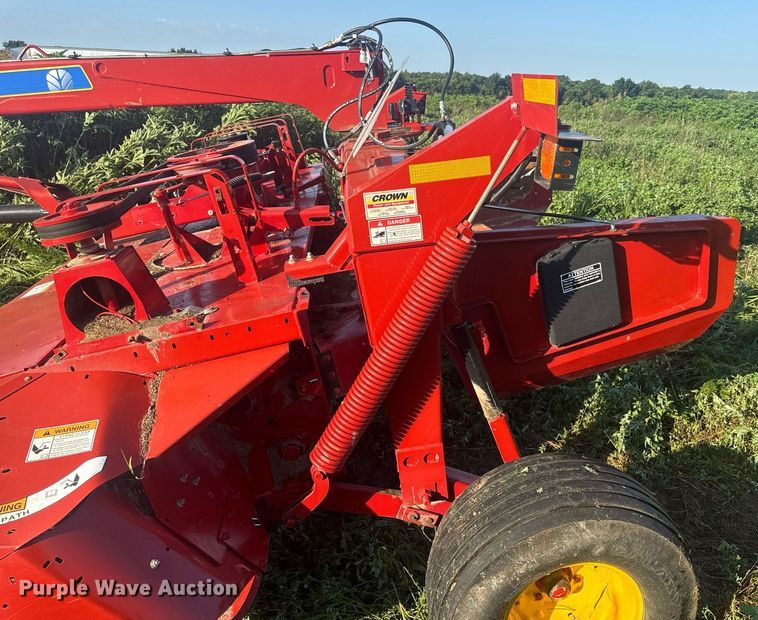 image for item EN4613 New Holland H7450/550 SWT swather / windrower