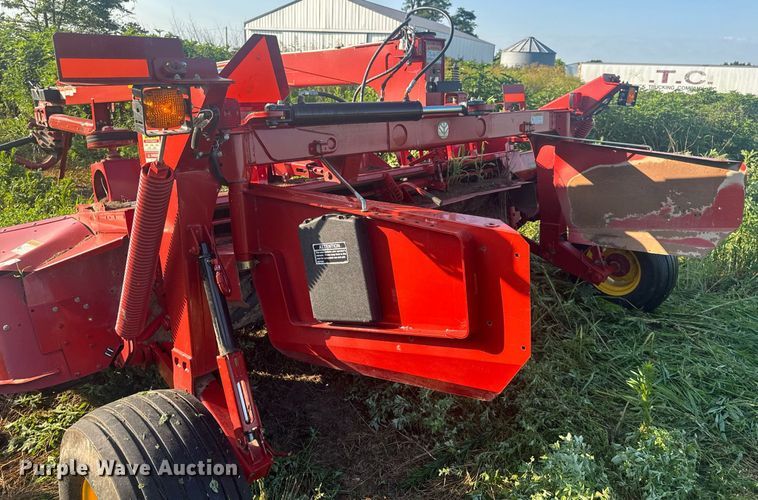 image for item EN4613 New Holland H7450/550 SWT swather / windrower