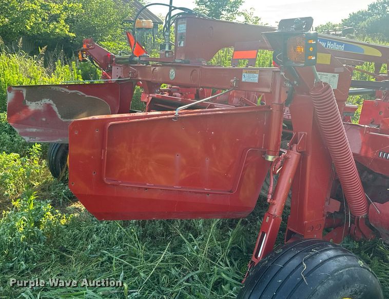 image for item EN4613 New Holland H7450/550 SWT swather / windrower