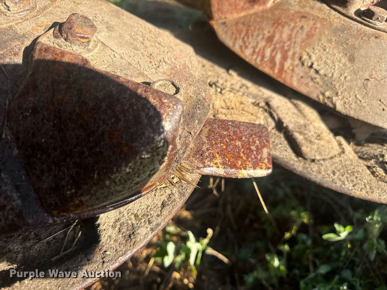 image for item EN4613 New Holland H7450/550 SWT swather / windrower