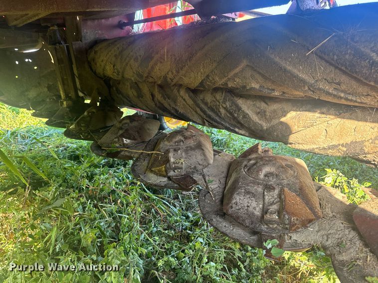 image for item EN4613 New Holland H7450/550 SWT swather / windrower