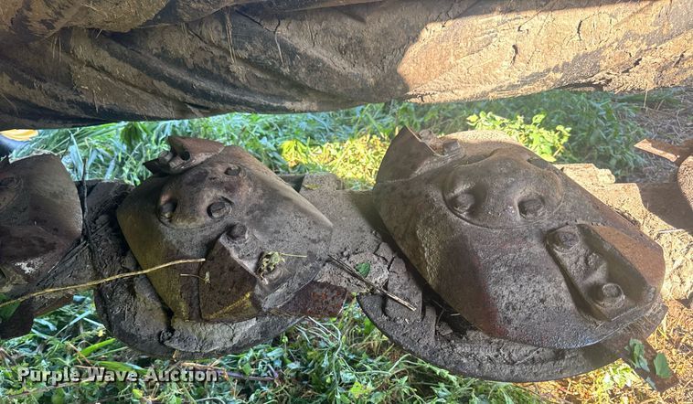 image for item EN4613 New Holland H7450/550 SWT swather / windrower