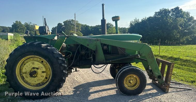 image for item EN4614 1967 John Deere 4020 tractor