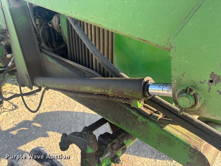 image for item EN4614 1967 John Deere 4020 tractor