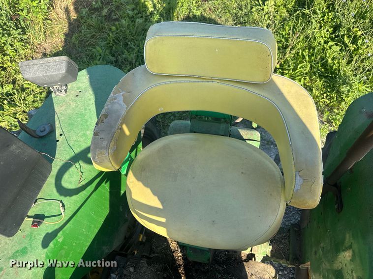 image for item EN4614 1967 John Deere 4020 tractor