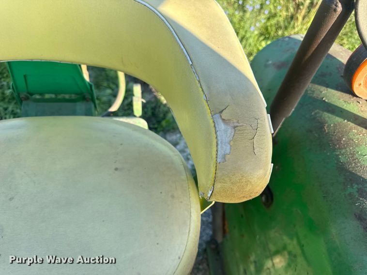 image for item EN4614 1967 John Deere 4020 tractor