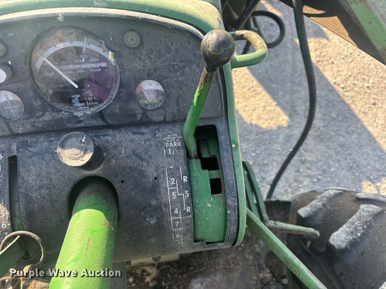 image for item EN4614 1967 John Deere 4020 tractor