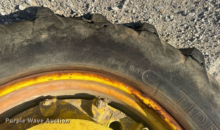 image for item EN4614 1967 John Deere 4020 tractor