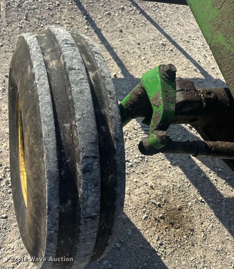 image for item EN4614 1967 John Deere 4020 tractor