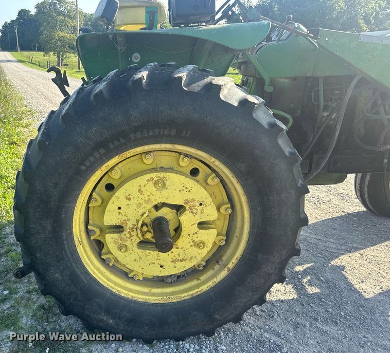 image for item EN4614 1967 John Deere 4020 tractor