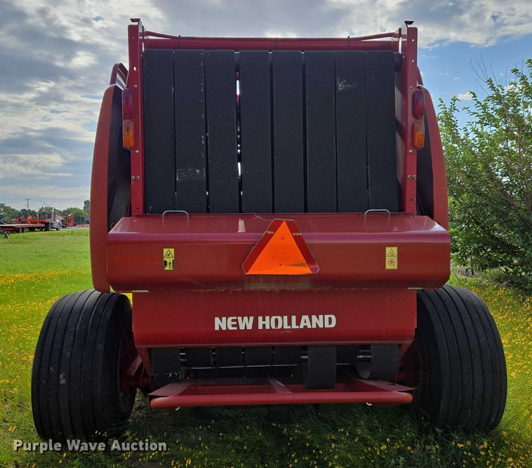 image for item EN8192 2018 New Holland 560RB round baler