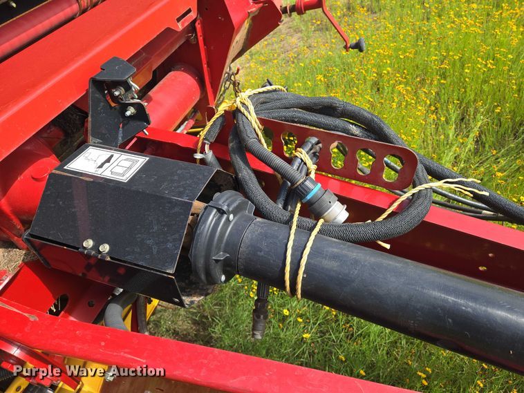 image for item EN8192 2018 New Holland 560RB round baler