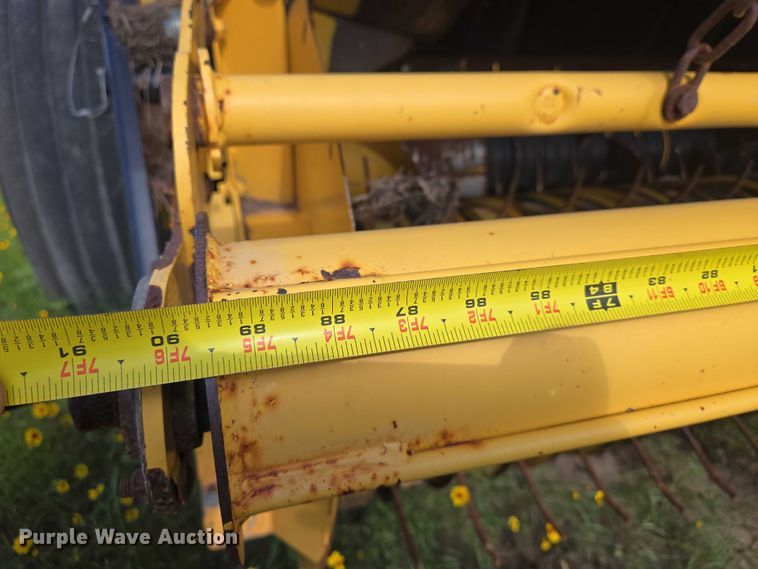 image for item EN8192 2018 New Holland 560RB round baler