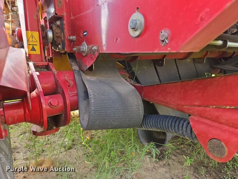 image for item EN8192 2018 New Holland 560RB round baler