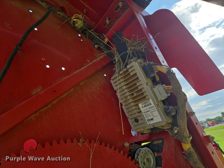 image for item EN8192 2018 New Holland 560RB round baler