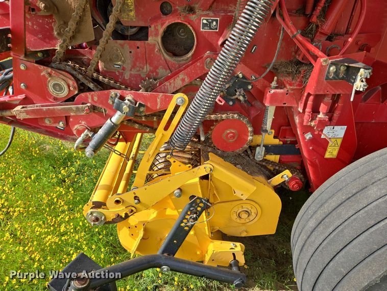 image for item EN8192 2018 New Holland 560RB round baler