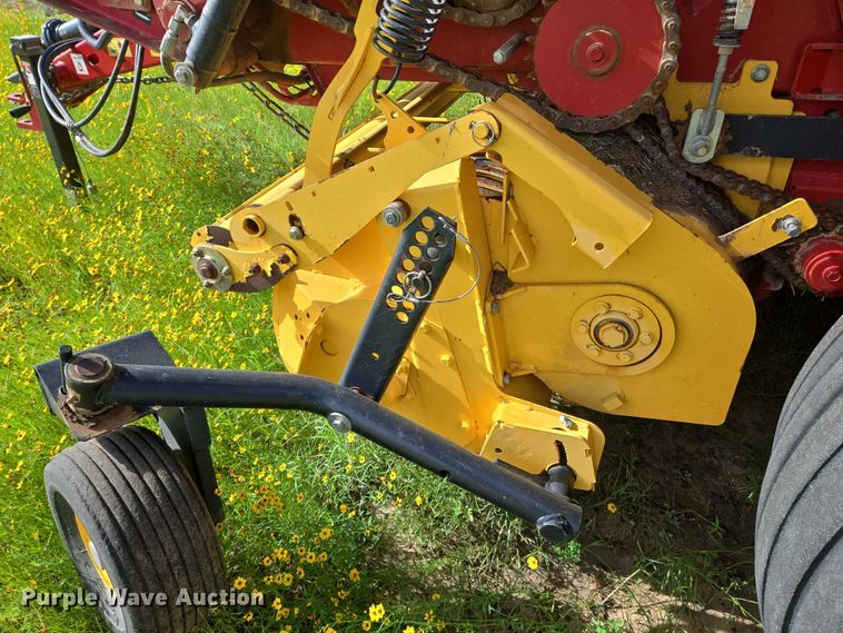 image for item EN8192 2018 New Holland 560RB round baler