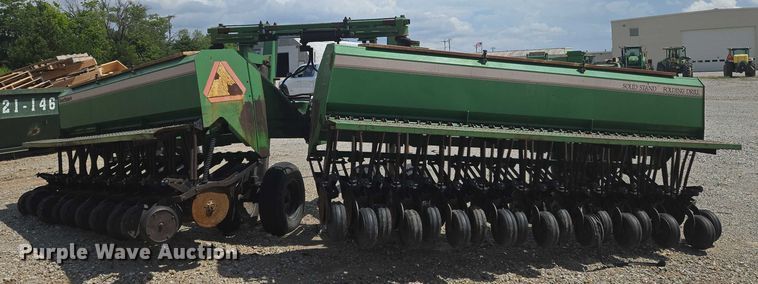 image for item EN8200 Great Plains 2SF24 grain drill