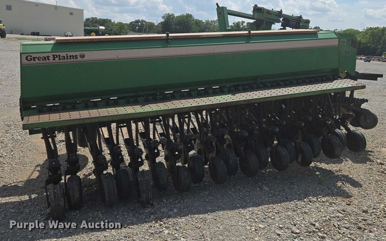 image for item EN8200 Great Plains 2SF24 grain drill
