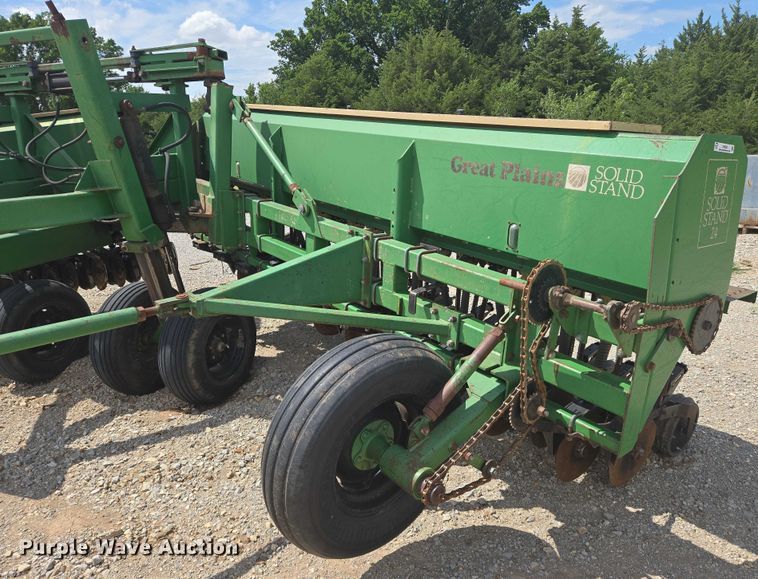 image for item EN8200 Great Plains 2SF24 grain drill