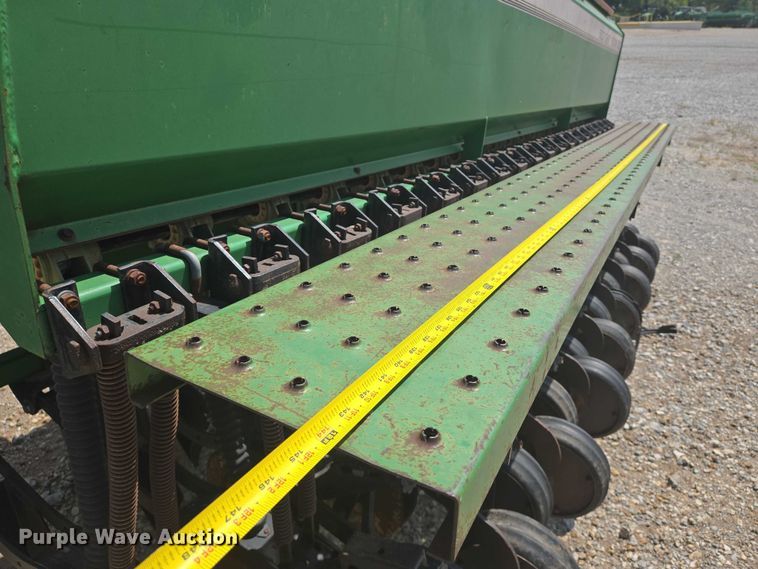 image for item EN8200 Great Plains 2SF24 grain drill