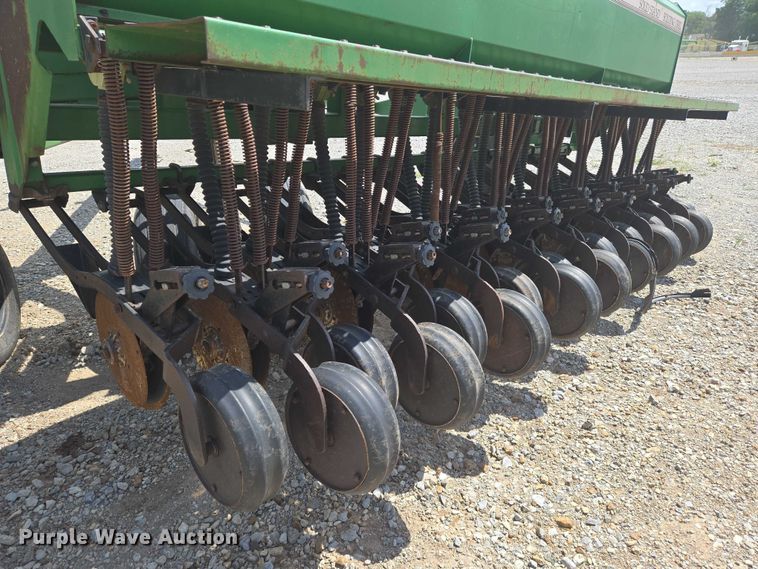 image for item EN8200 Great Plains 2SF24 grain drill