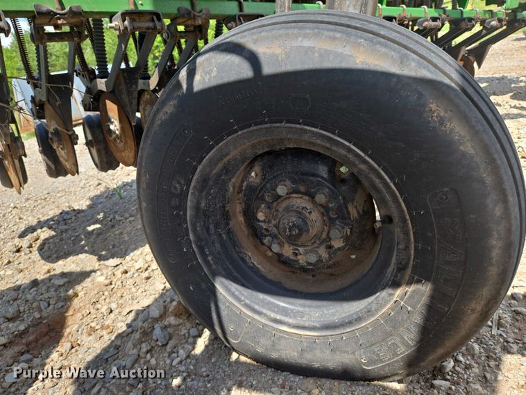 image for item EN8200 Great Plains 2SF24 grain drill