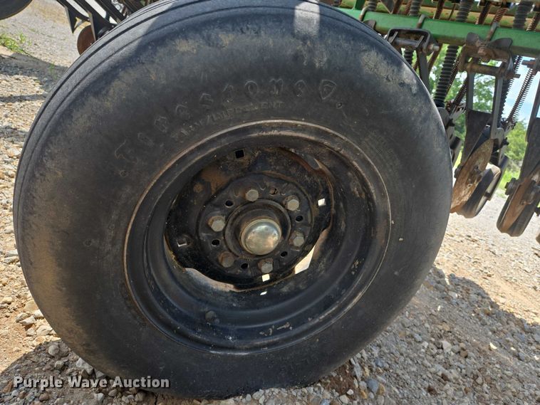 image for item EN8200 Great Plains 2SF24 grain drill