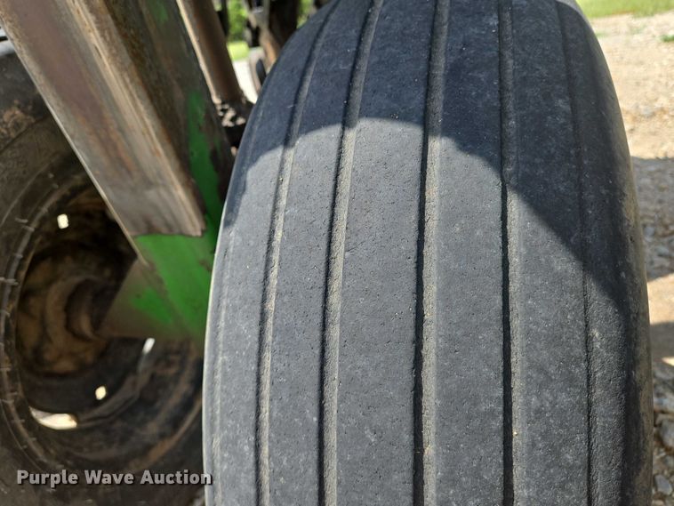 image for item EN8200 Great Plains 2SF24 grain drill