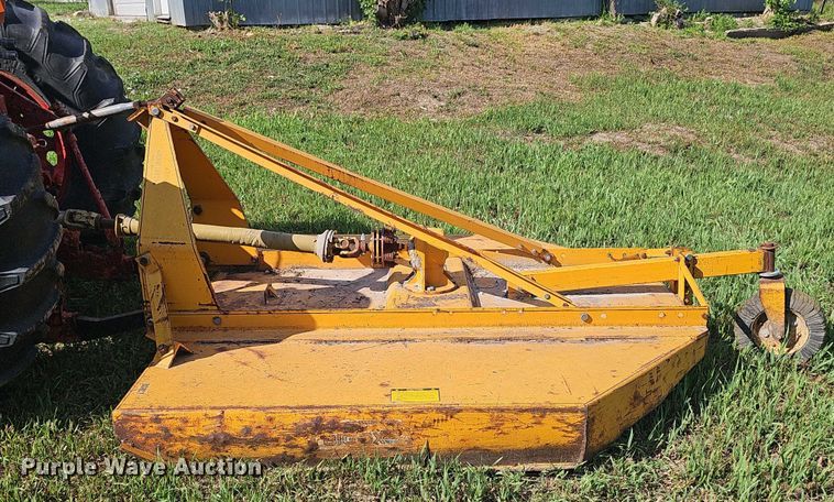 image for item EO1079 1963 International Harvester Farmall 706 tractor