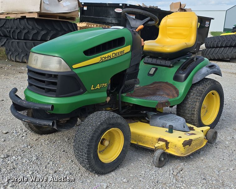 image for item EO1086 2009 John Deere LA175 lawn mower