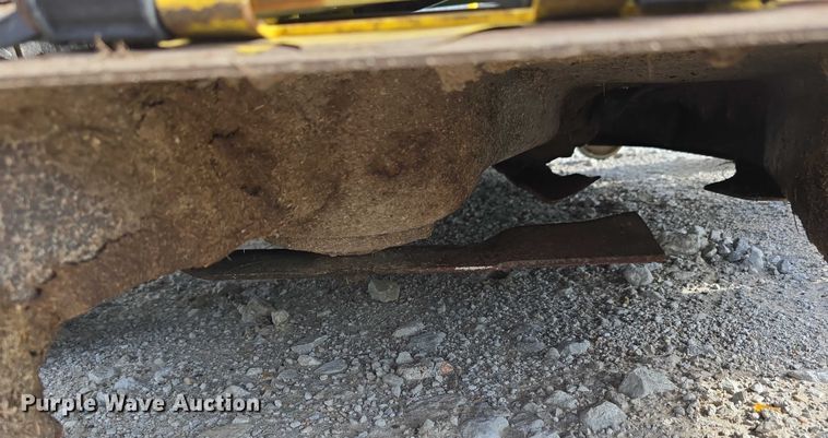 image for item EO1086 2009 John Deere LA175 lawn mower