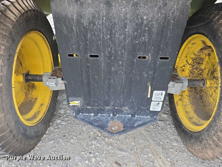 image for item EO1086 2009 John Deere LA175 lawn mower