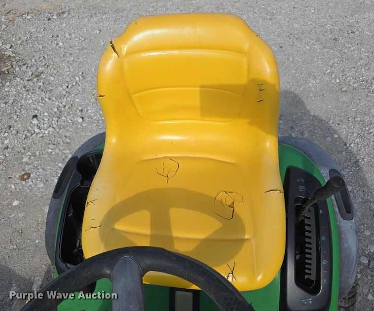 image for item EO1086 2009 John Deere LA175 lawn mower