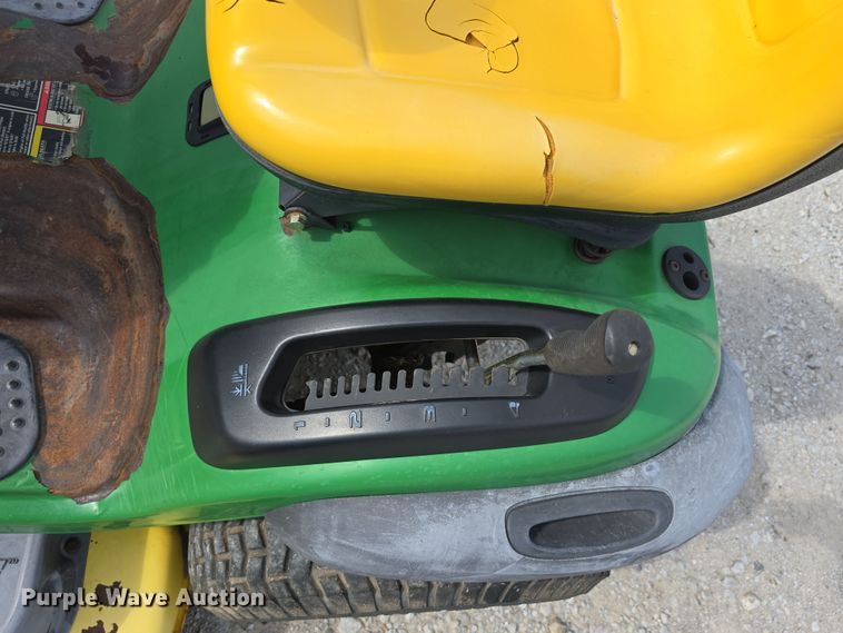 image for item EO1086 2009 John Deere LA175 lawn mower