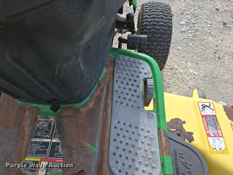 image for item EO1086 2009 John Deere LA175 lawn mower