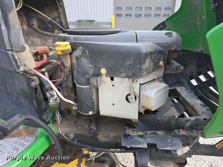 image for item EO1086 2009 John Deere LA175 lawn mower