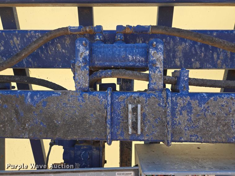 image for item EQ2597 Batch Box 900 feed mixer