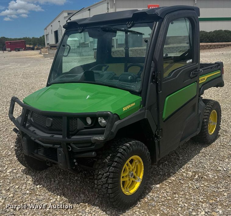 image for item ER2086 2021 John Deere Gator 835M utility vehicle