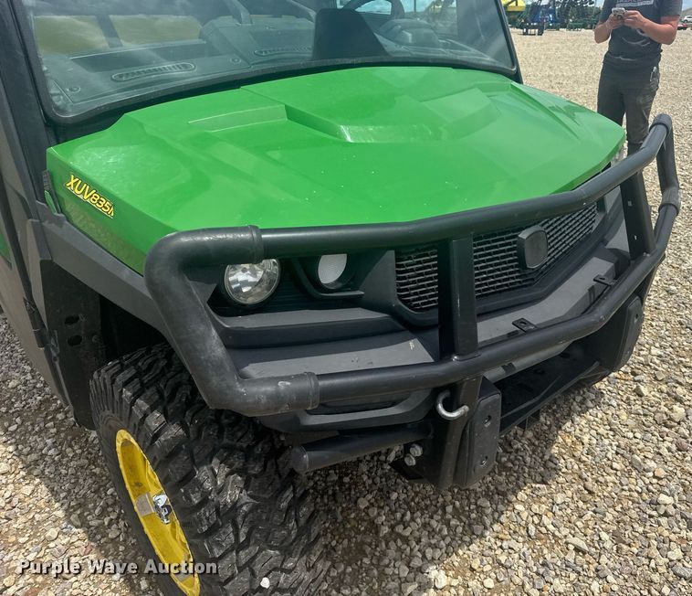 image for item ER2086 2021 John Deere Gator 835M utility vehicle