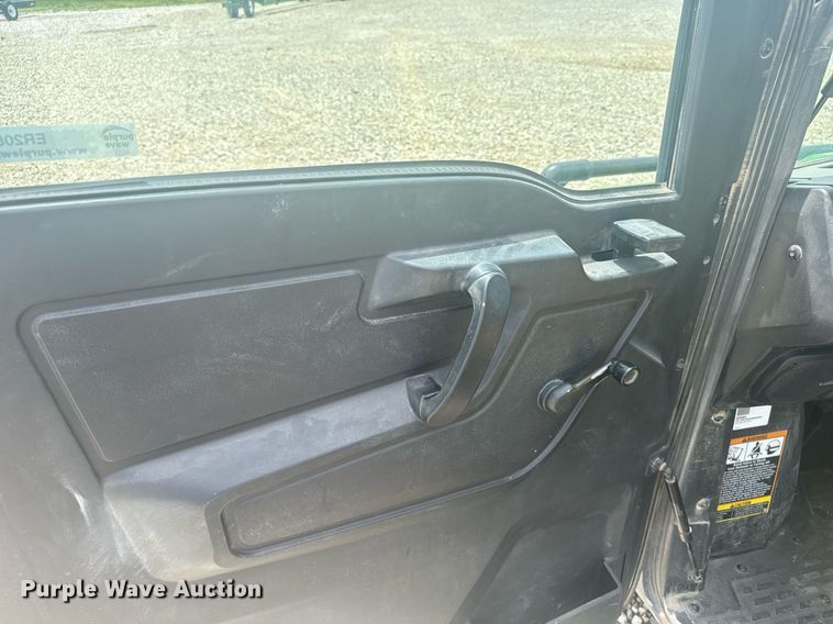 image for item ER2086 2021 John Deere Gator 835M utility vehicle