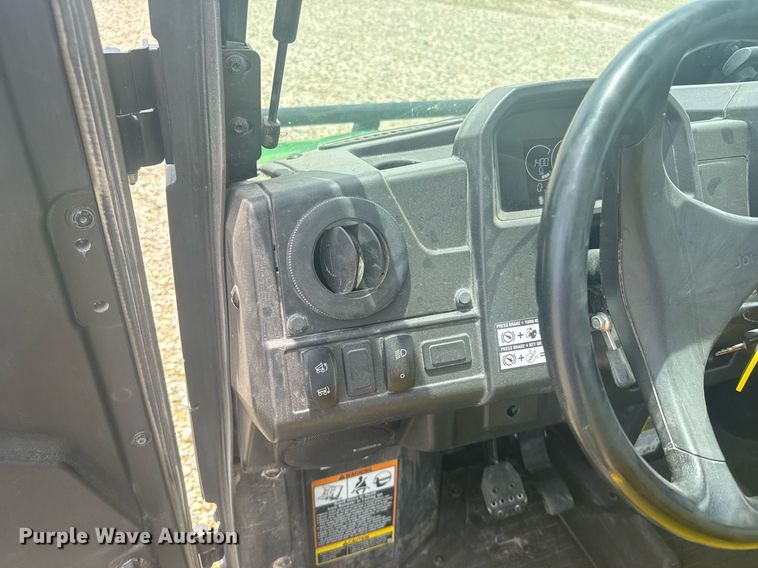 image for item ER2086 2021 John Deere Gator 835M utility vehicle