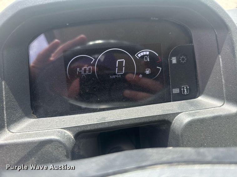 image for item ER2086 2021 John Deere Gator 835M utility vehicle