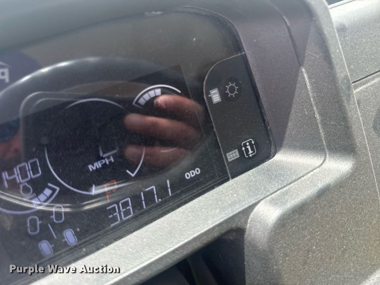 image for item ER2086 2021 John Deere Gator 835M utility vehicle