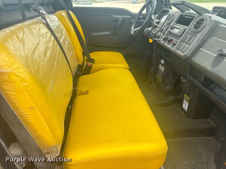image for item ER2086 2021 John Deere Gator 835M utility vehicle