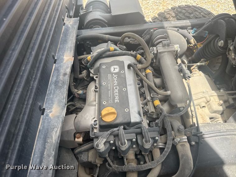 image for item ER2086 2021 John Deere Gator 835M utility vehicle